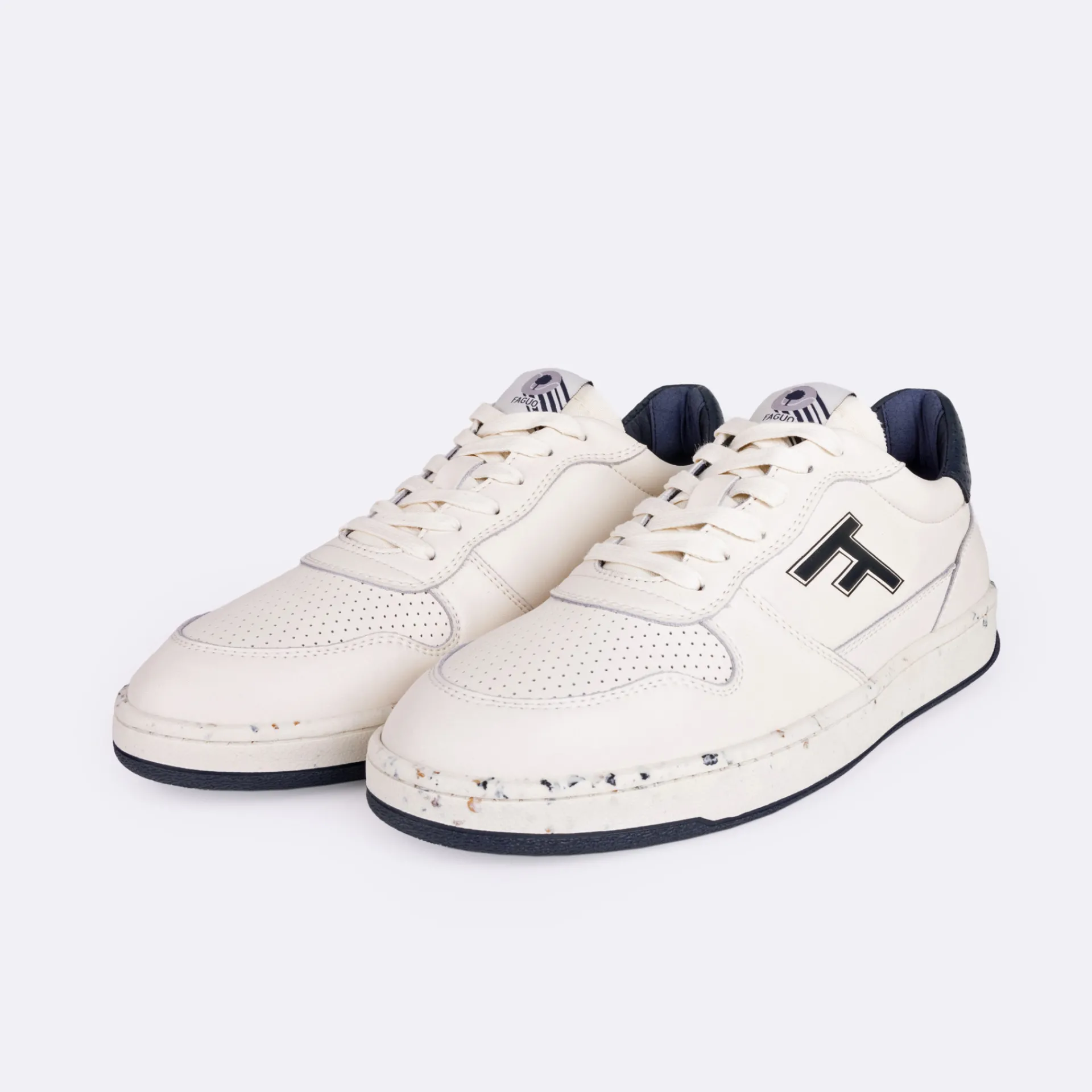 Les Alder*FAGUO Baskets Ecrue & Marine