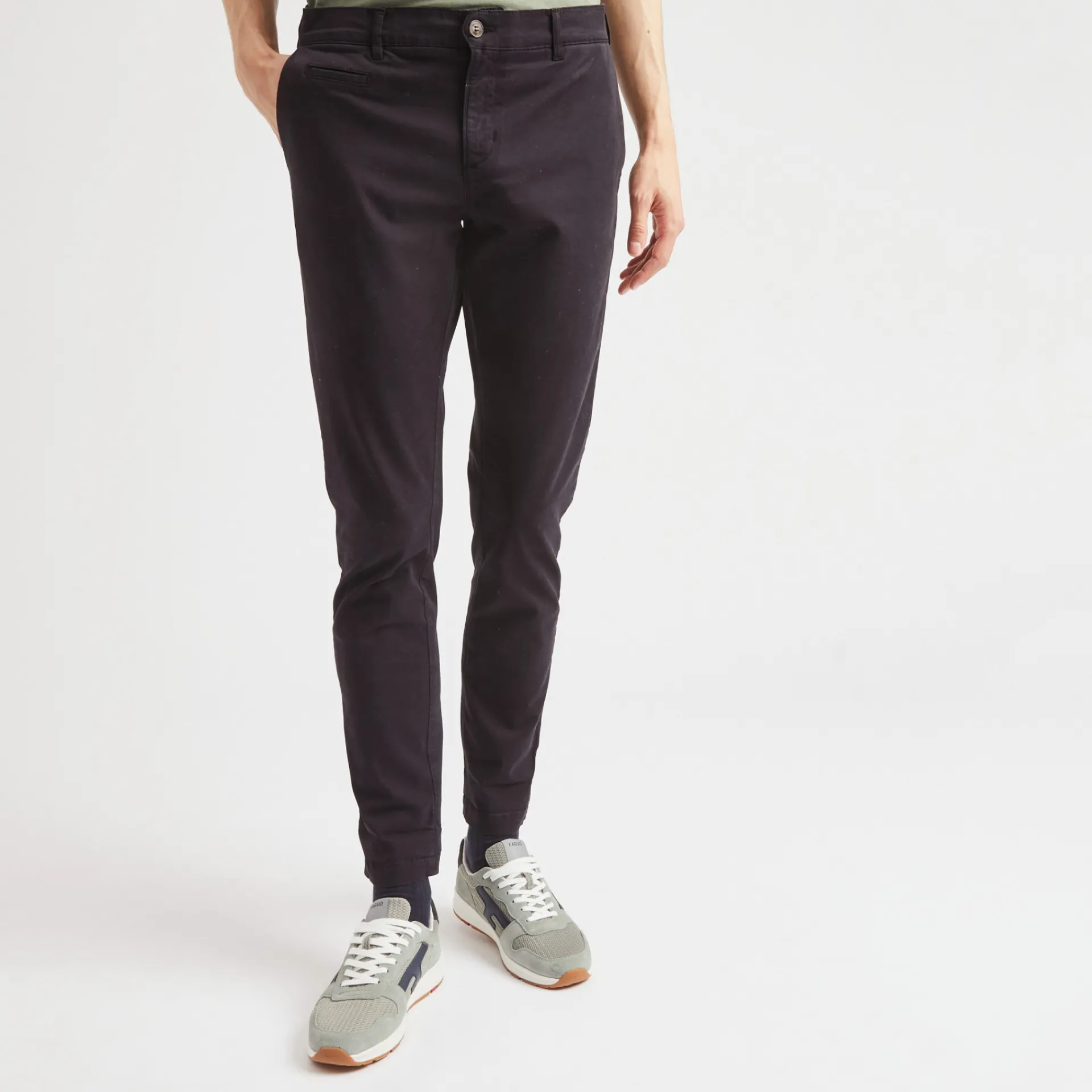 Vêtements*FAGUO Chino Bleu Fonce Coupe Ajustee